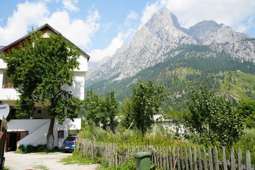 Guesthouse Skender Selimaj Валбона Екстериор снимка