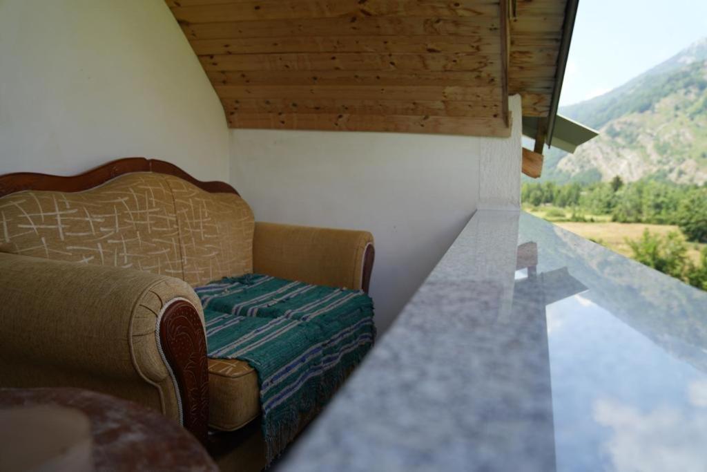 Guesthouse Skender Selimaj Валбона Екстериор снимка