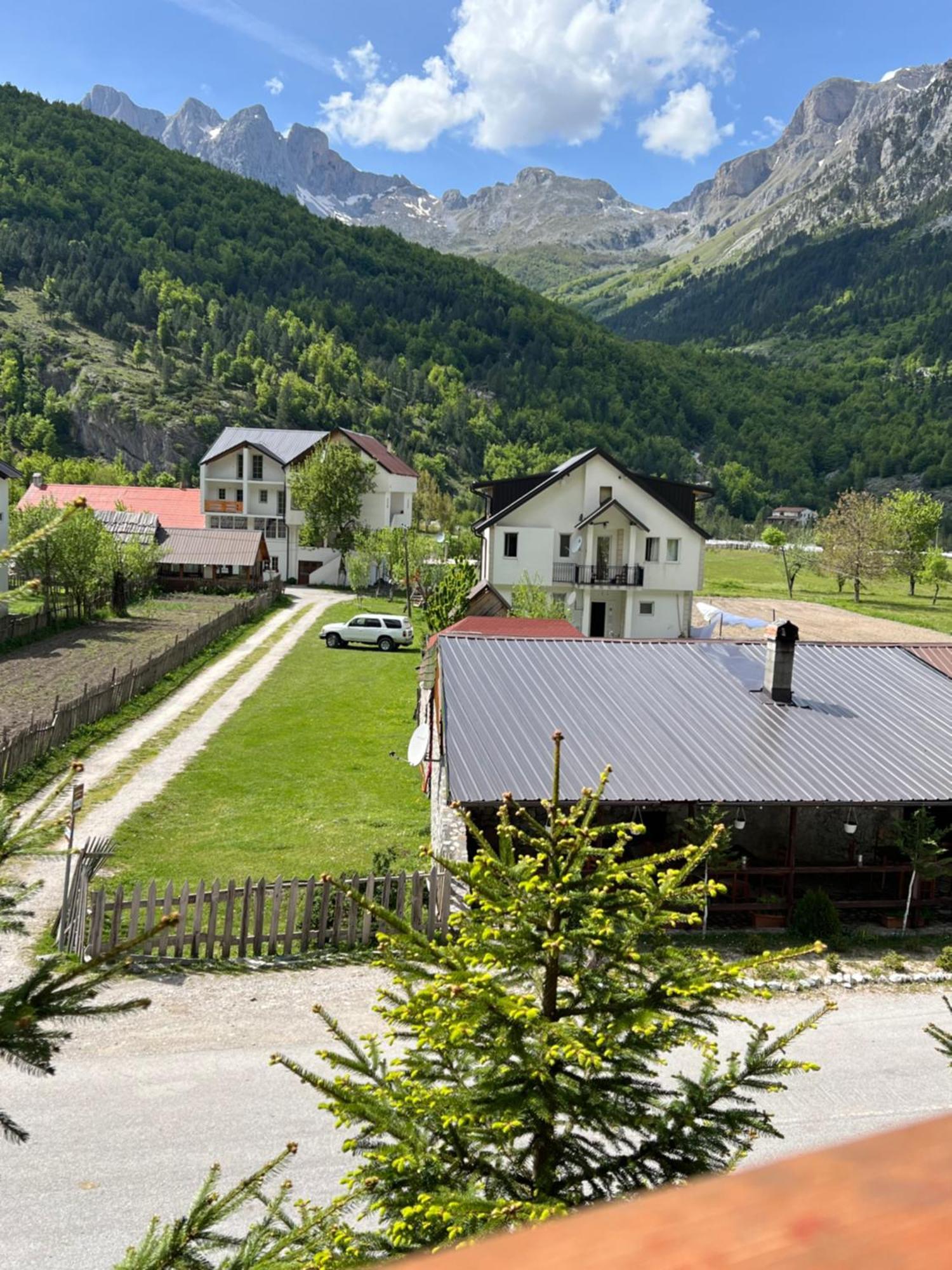 Guesthouse Skender Selimaj Валбона Екстериор снимка